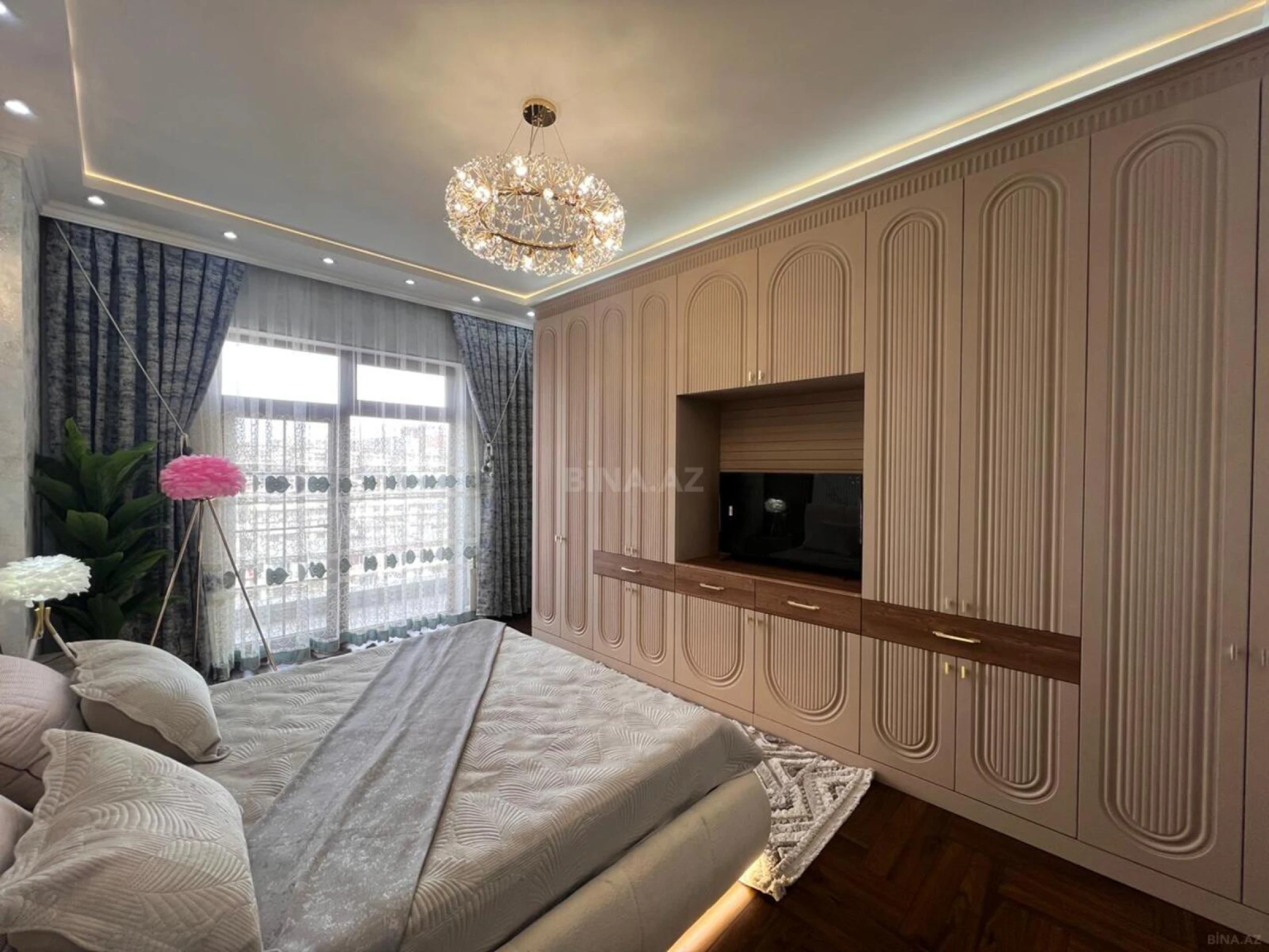 Satılır 3 otaqlı mənzil 106 m²