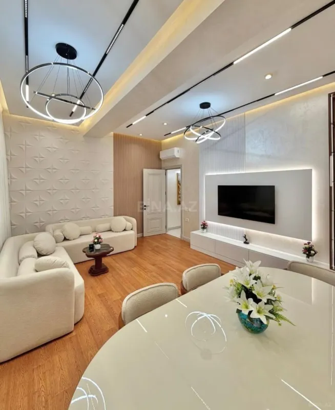 Kirayə verilir 2 otaqlı mənzil 80 m²