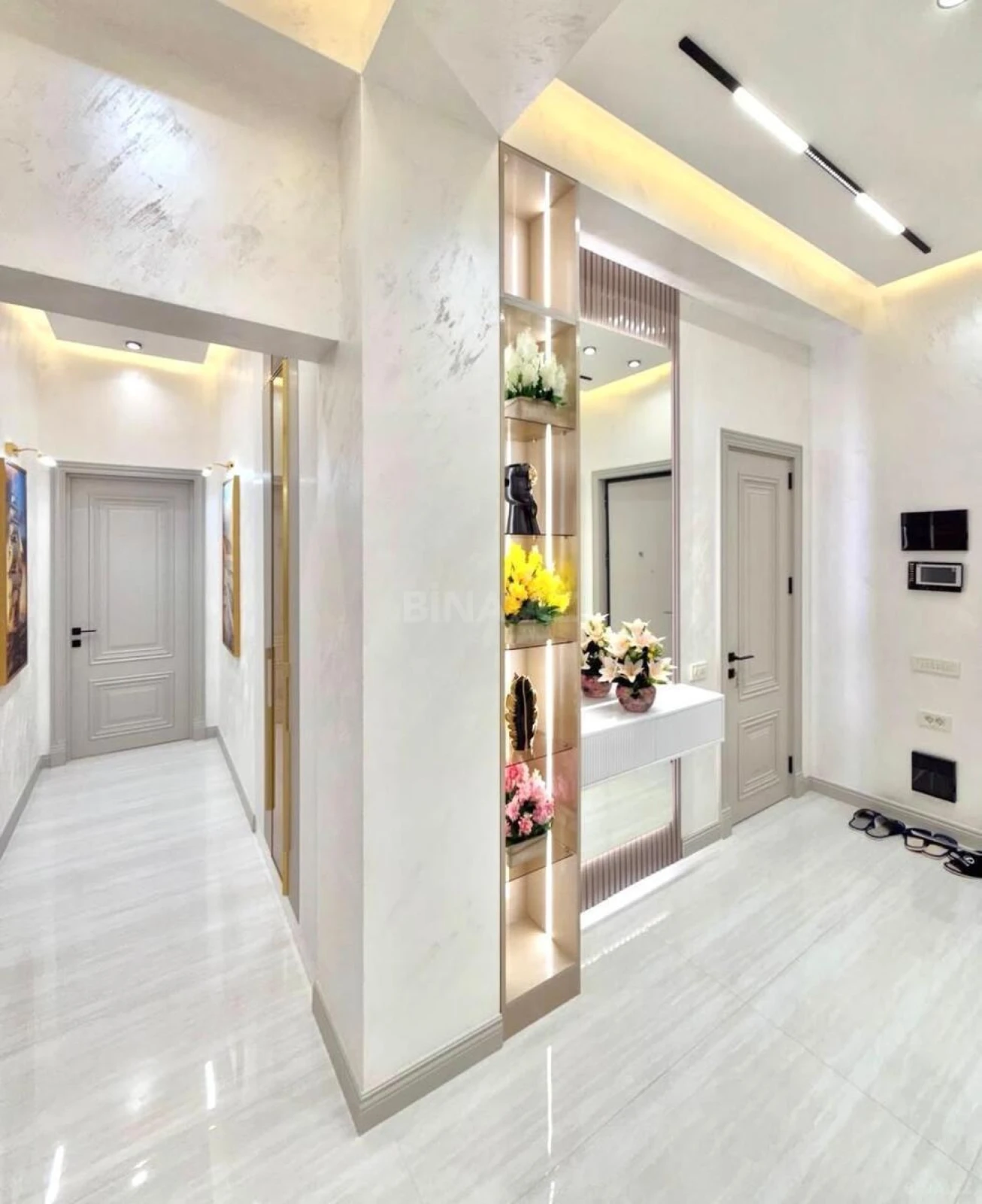 Kirayə verilir 2 otaqlı mənzil 80 m²