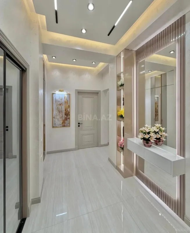 Kirayə verilir 2 otaqlı mənzil 80 m²
