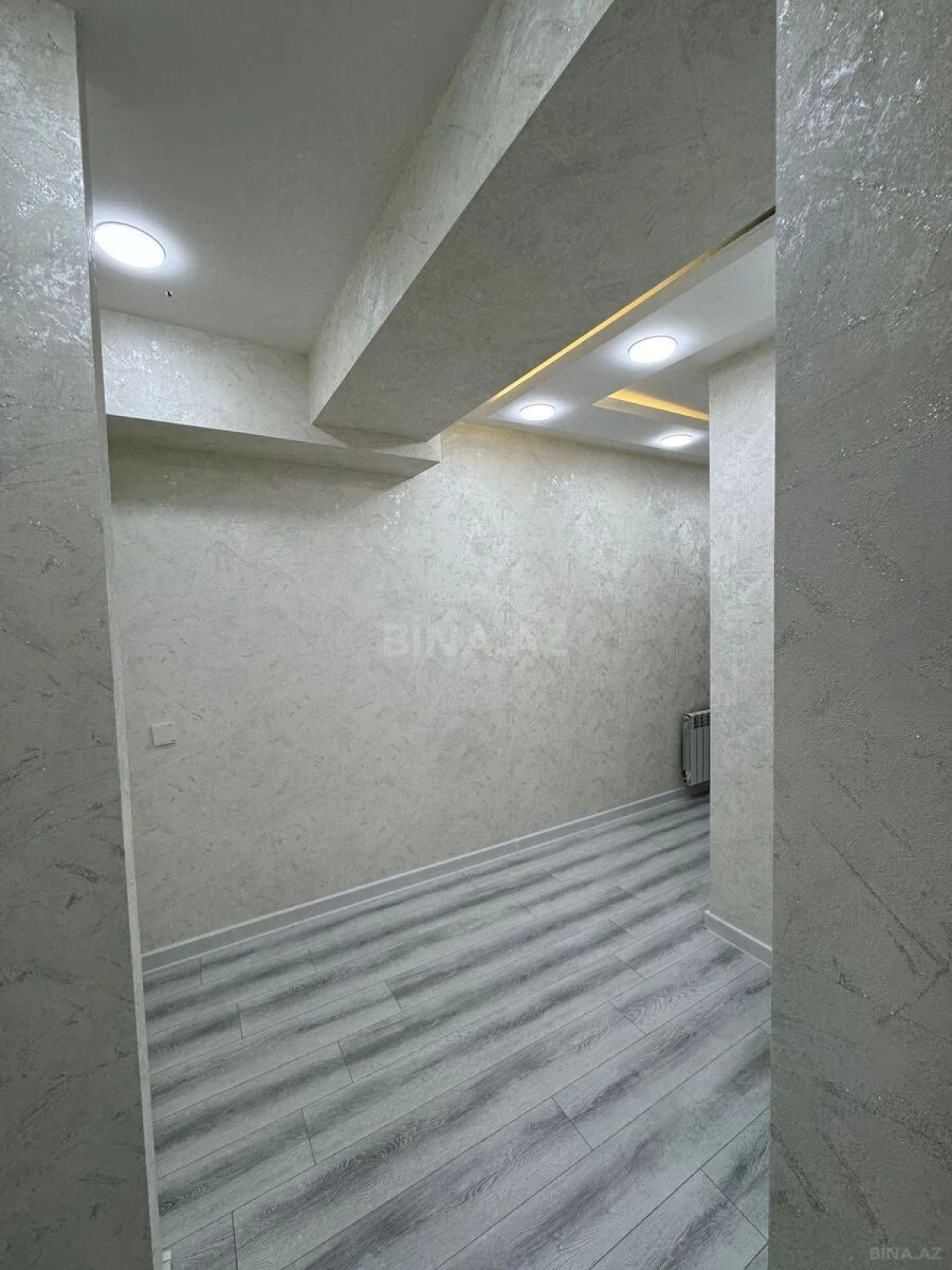 Satılır 2 otaqlı mənzil 56 m²