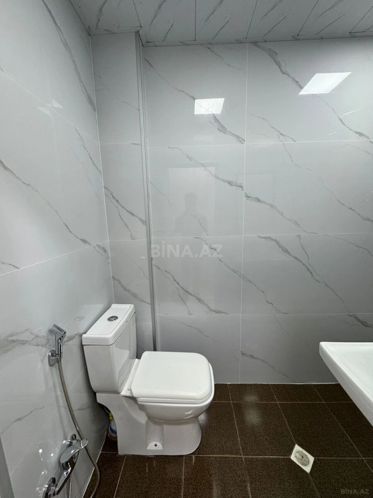 Satılır 2 otaqlı mənzil 56 m²