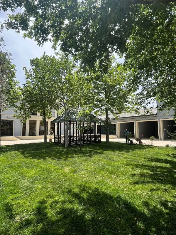 Kirayə verilir 5 otaqlı həyət evi 200 m²