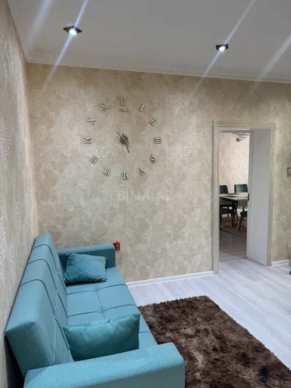 Satılır 5 otaqlı həyət evi 200 m²