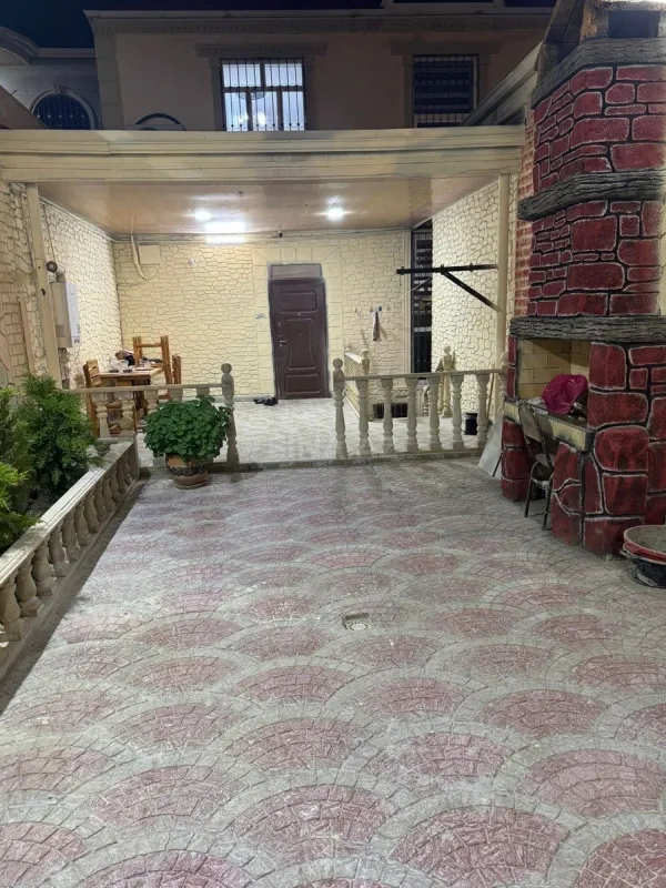 Satılır 5 otaqlı həyət evi 200 m²