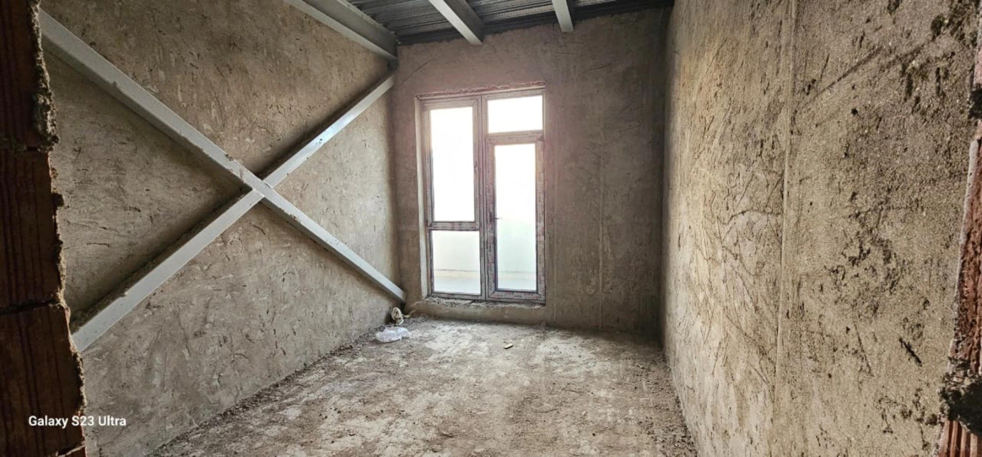 Satılır 3 otaqlı mənzil 140 m²