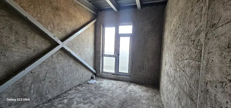 Satılır 3 otaqlı mənzil 140 m²