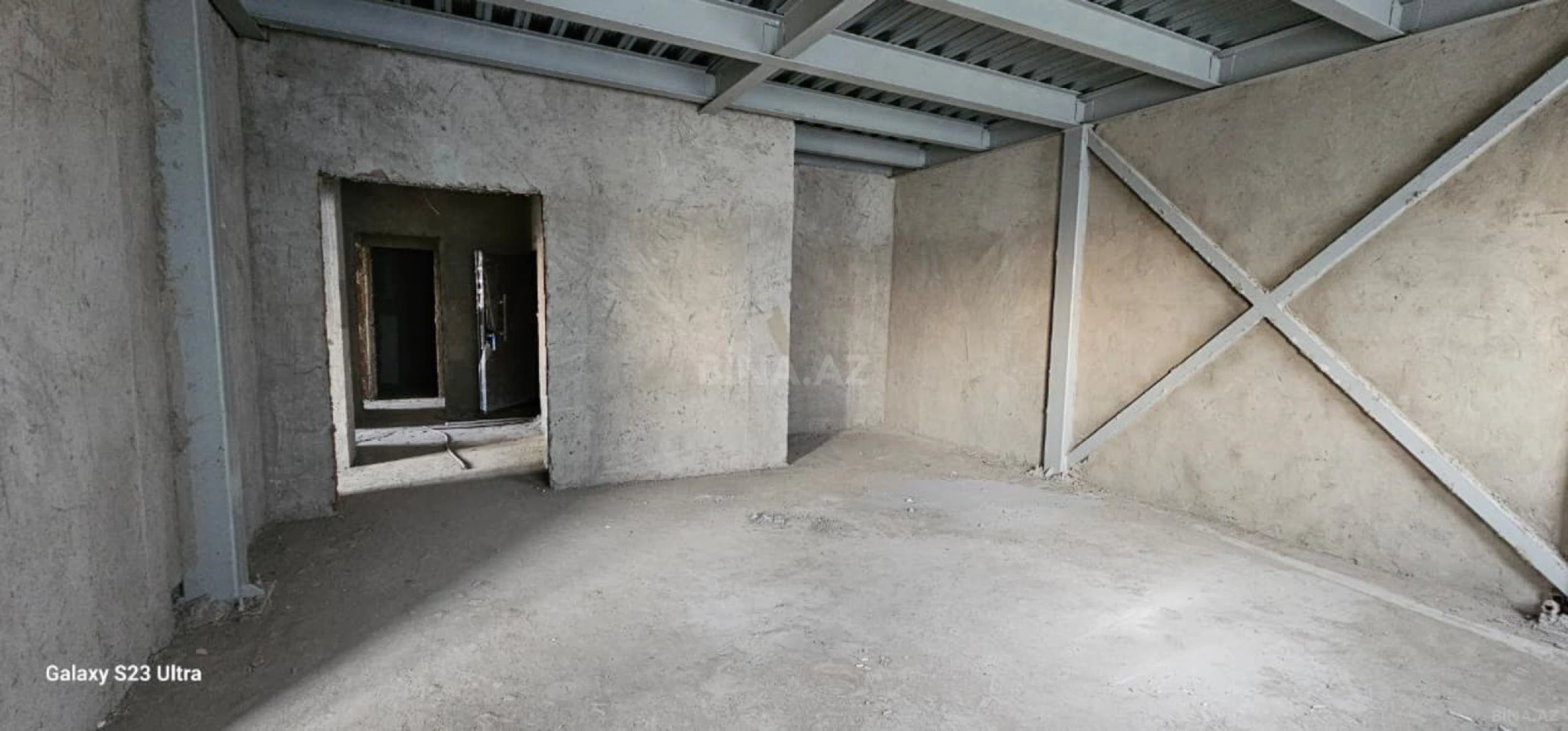 Satılır 3 otaqlı mənzil 140 m²