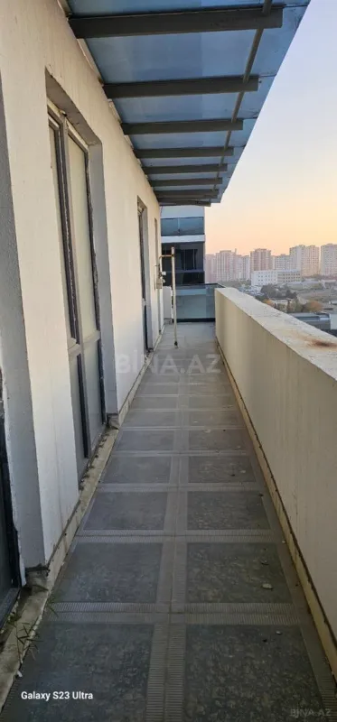 Satılır 3 otaqlı mənzil 140 m²