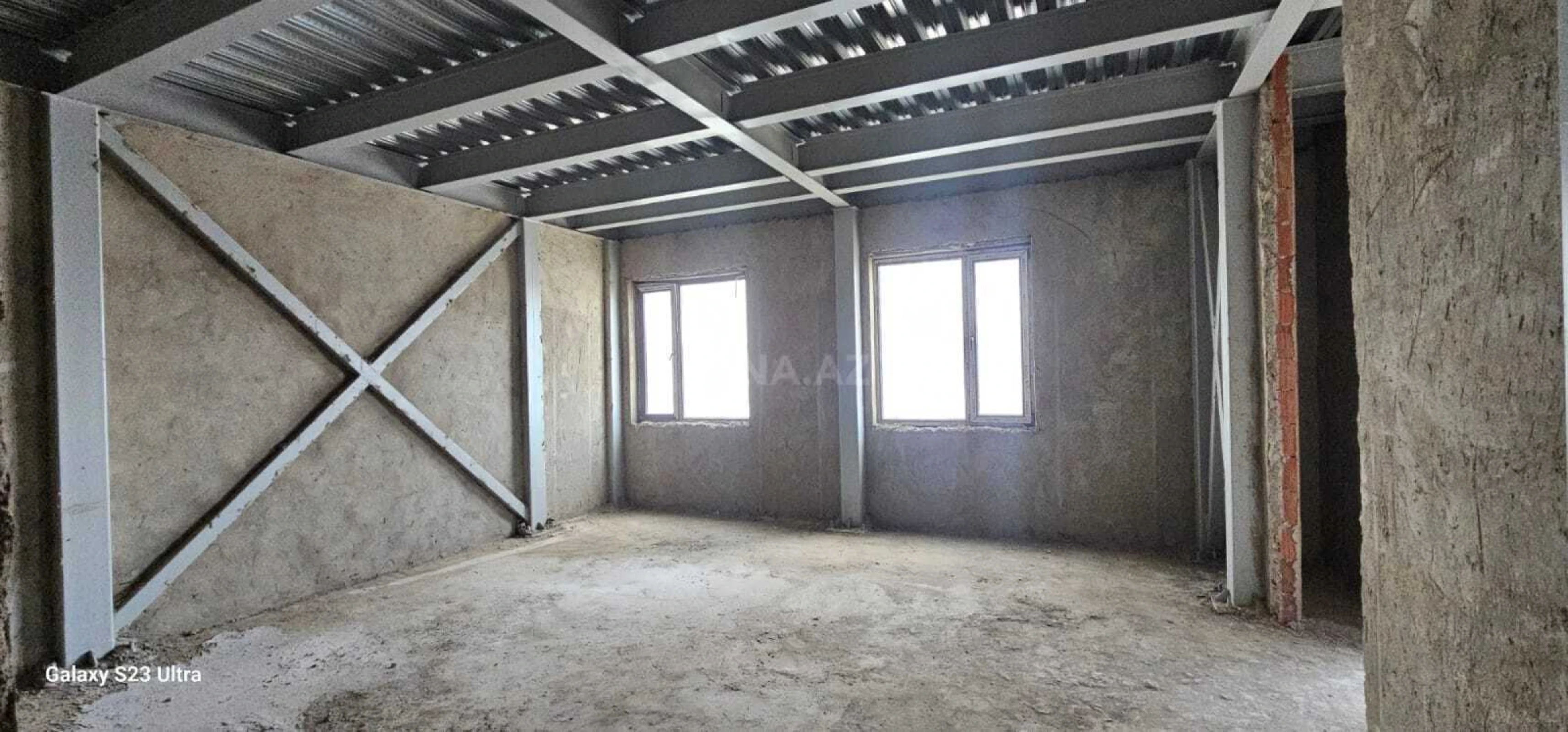 Satılır 3 otaqlı mənzil 140 m²