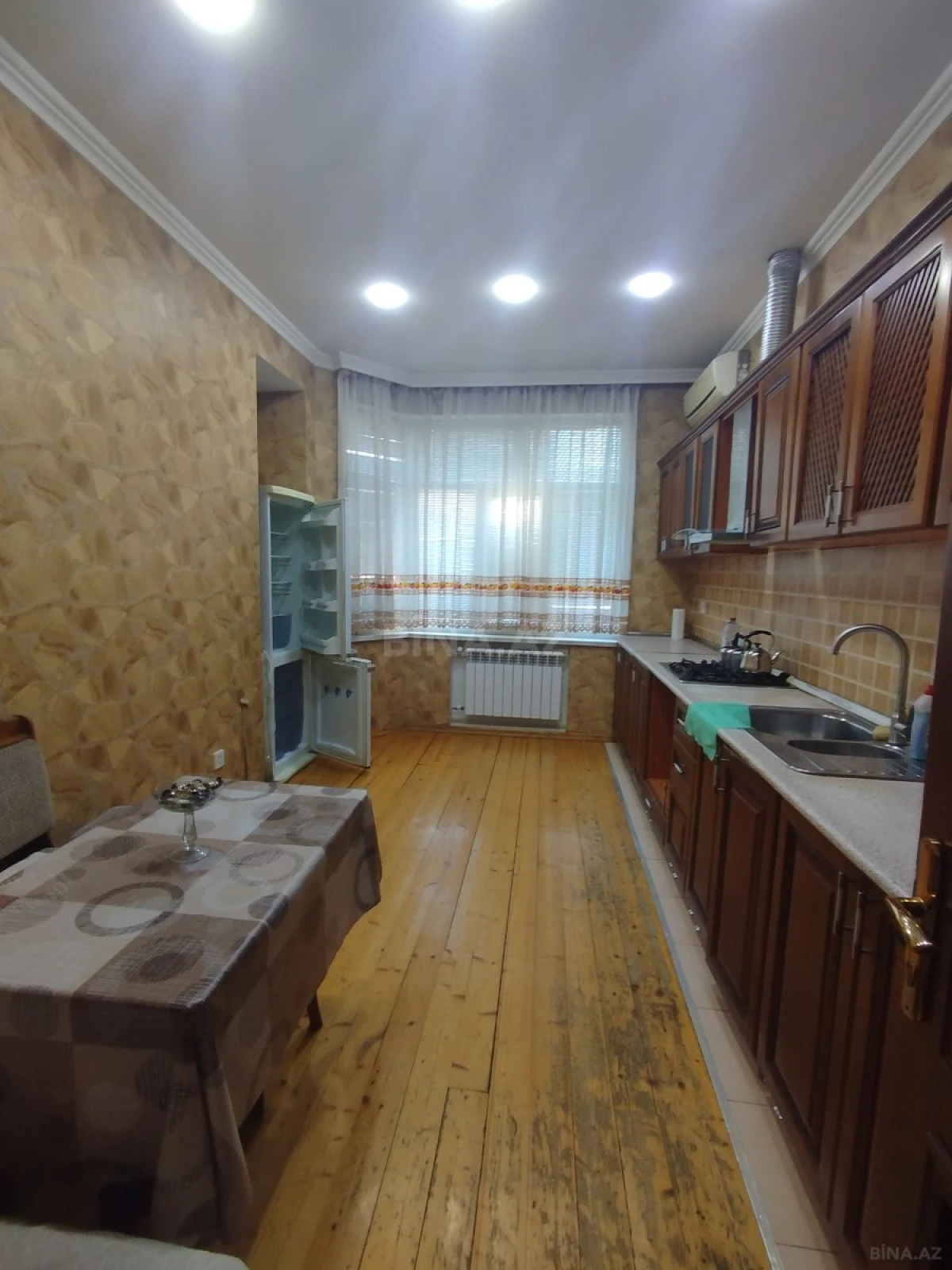 Kirayə verilir 3 otaqlı mənzil 110 m²