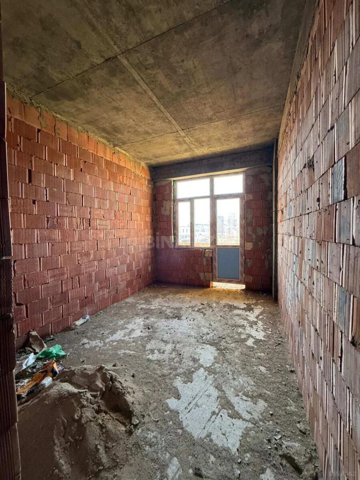 Satılır 2 otaqlı mənzil 66 m²