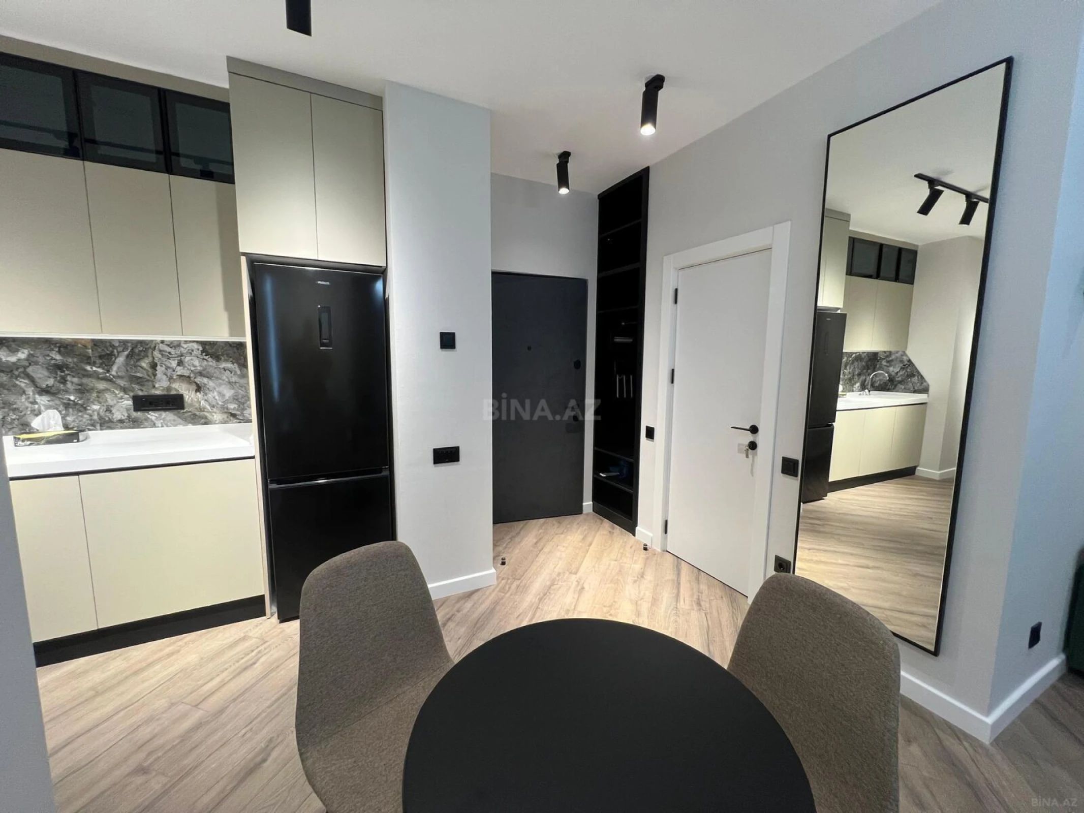 Kirayə verilir 2 otaqlı mənzil 58 m²