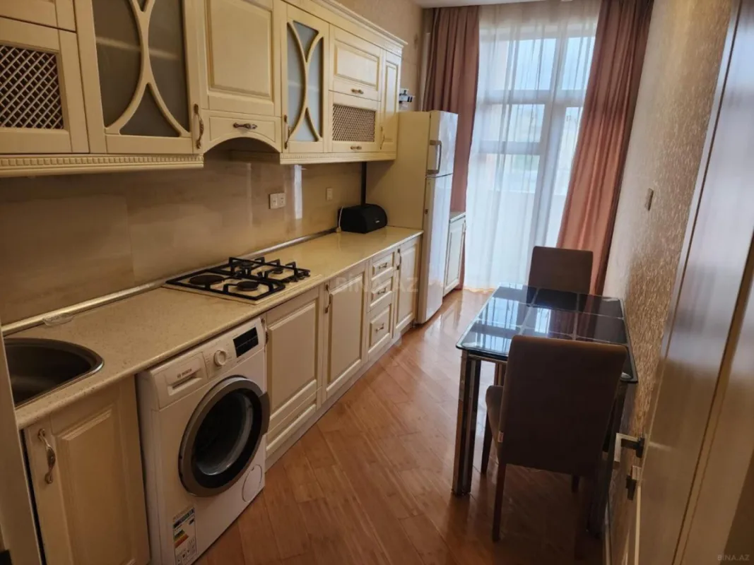 Kirayə verilir 3 otaqlı mənzil 105 m²