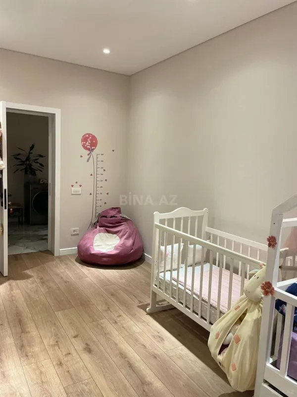 Satılır 3 otaqlı mənzil 110 m²