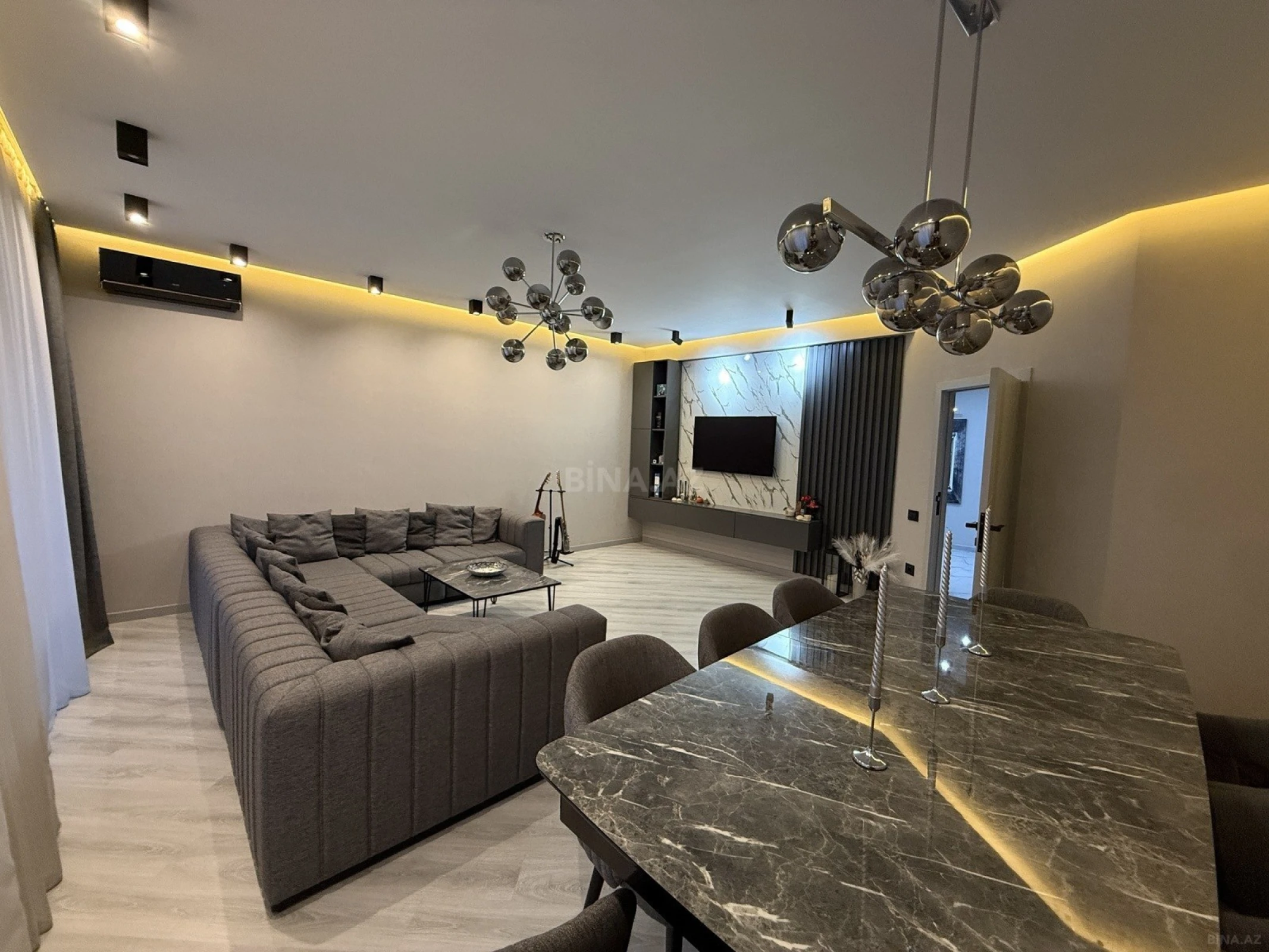 Satılır 4 otaqlı mənzil 147 m²
