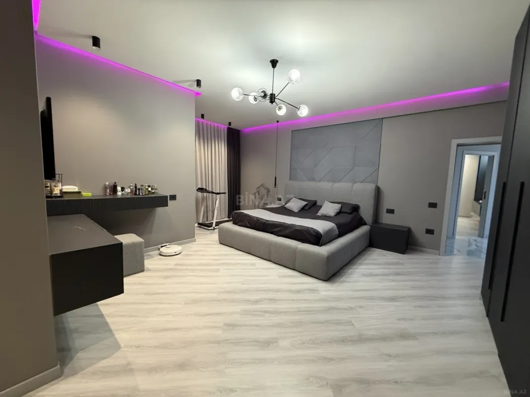 Satılır 4 otaqlı mənzil 147 m²