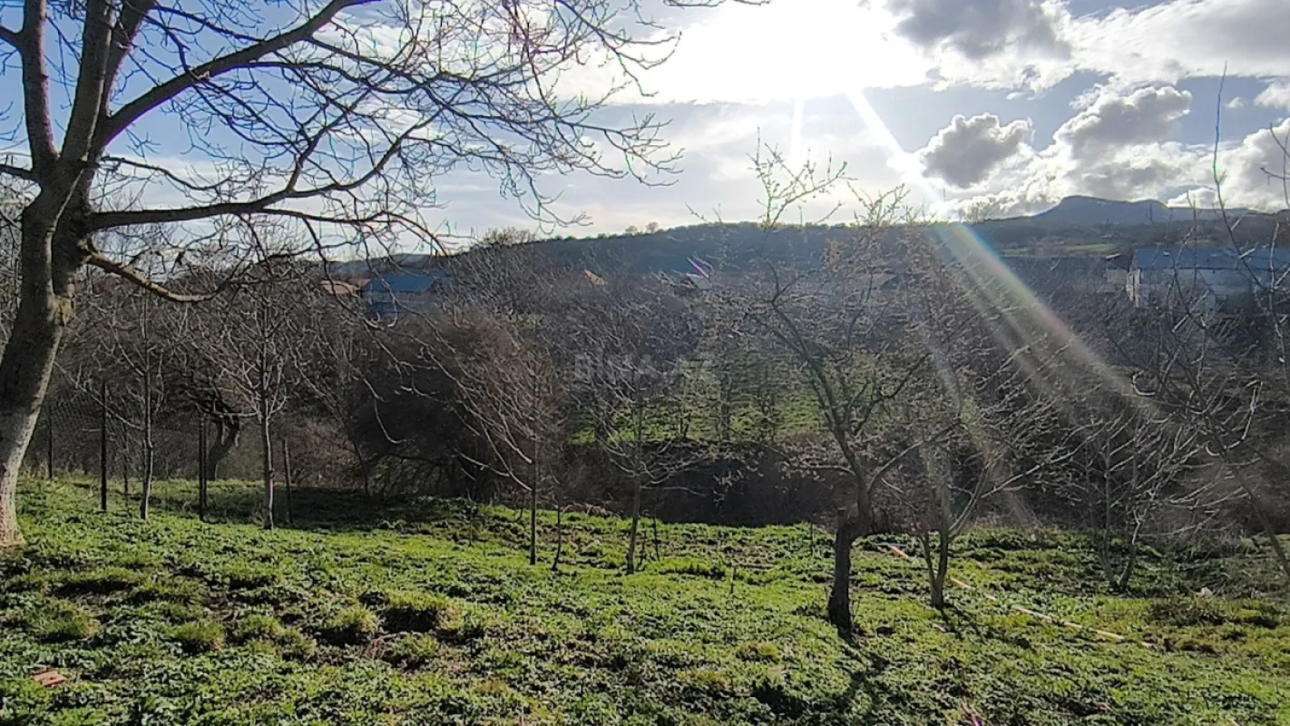 Satılır torpaq sahəsi 10 m²