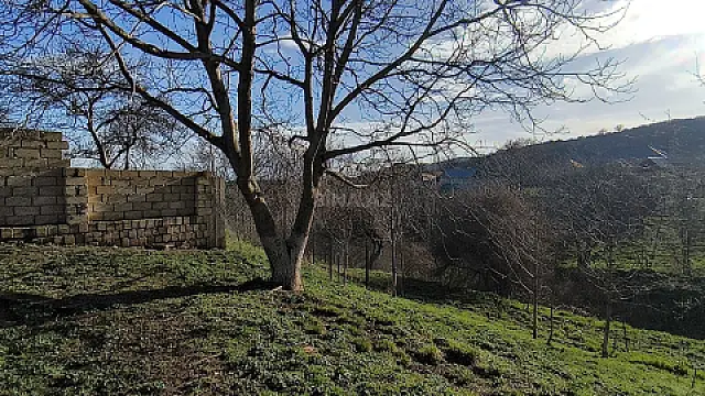 Satılır torpaq sahəsi 10 m²