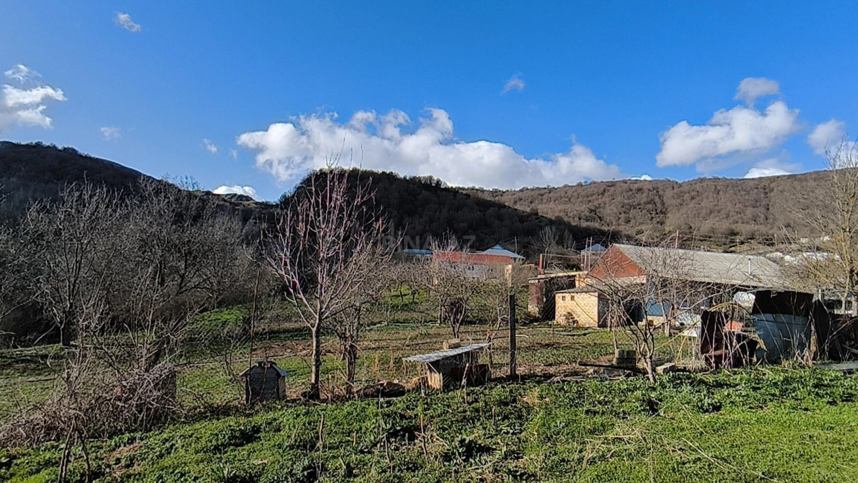 Satılır torpaq sahəsi 10 m²