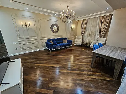 Kirayə verilir 3 otaqlı mənzil 120 m²