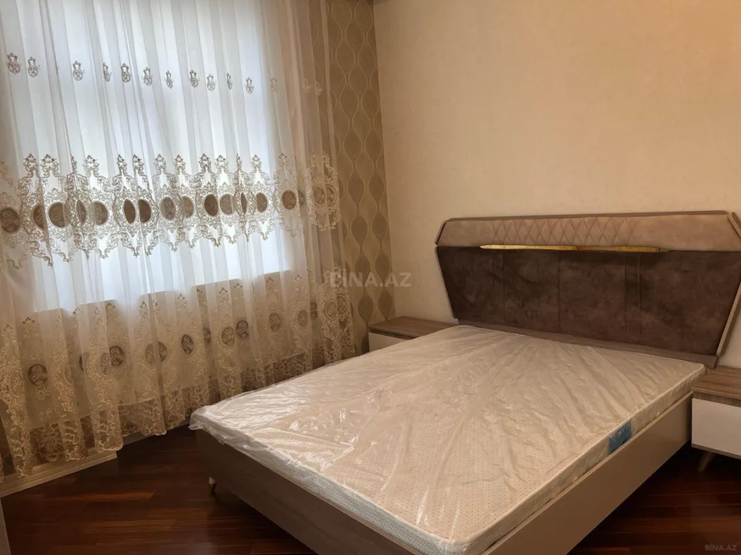 Kirayə verilir 3 otaqlı mənzil 120 m²