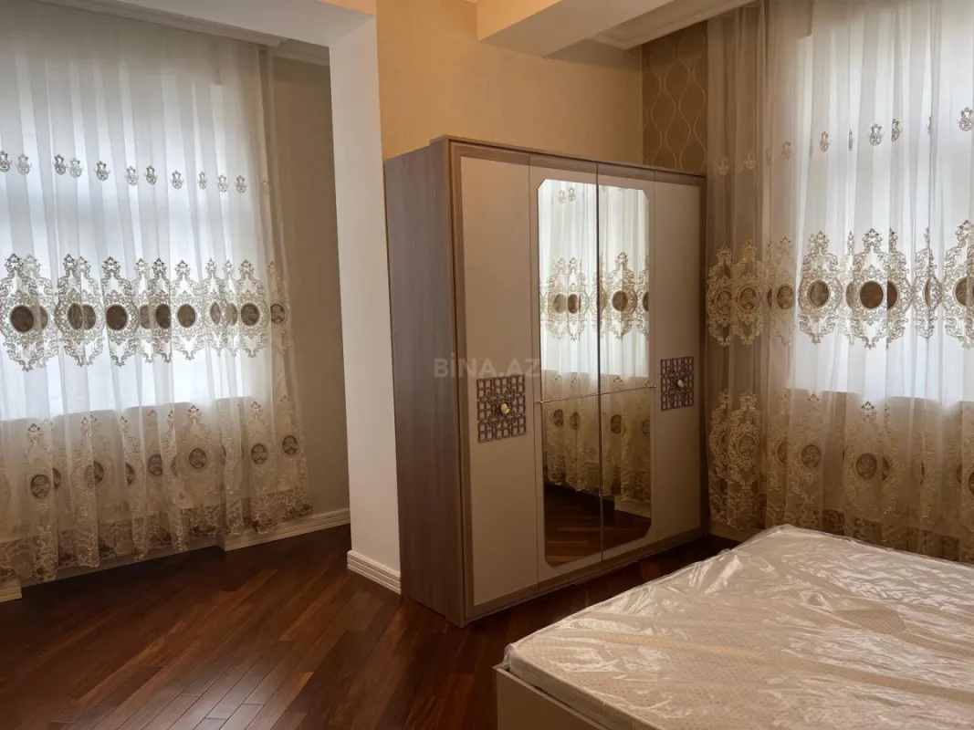 Kirayə verilir 3 otaqlı mənzil 120 m²