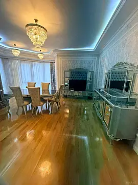 Kirayə verilir 2 otaqlı mənzil 100 m²