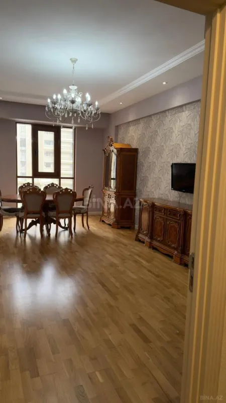 Satılır 3 otaqlı mənzil 120 m²