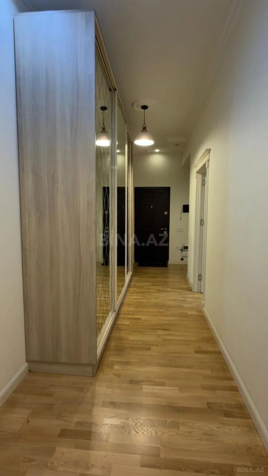 Satılır 3 otaqlı mənzil 120 m²