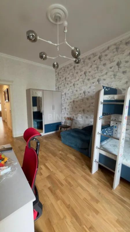 Satılır 3 otaqlı mənzil 120 m²