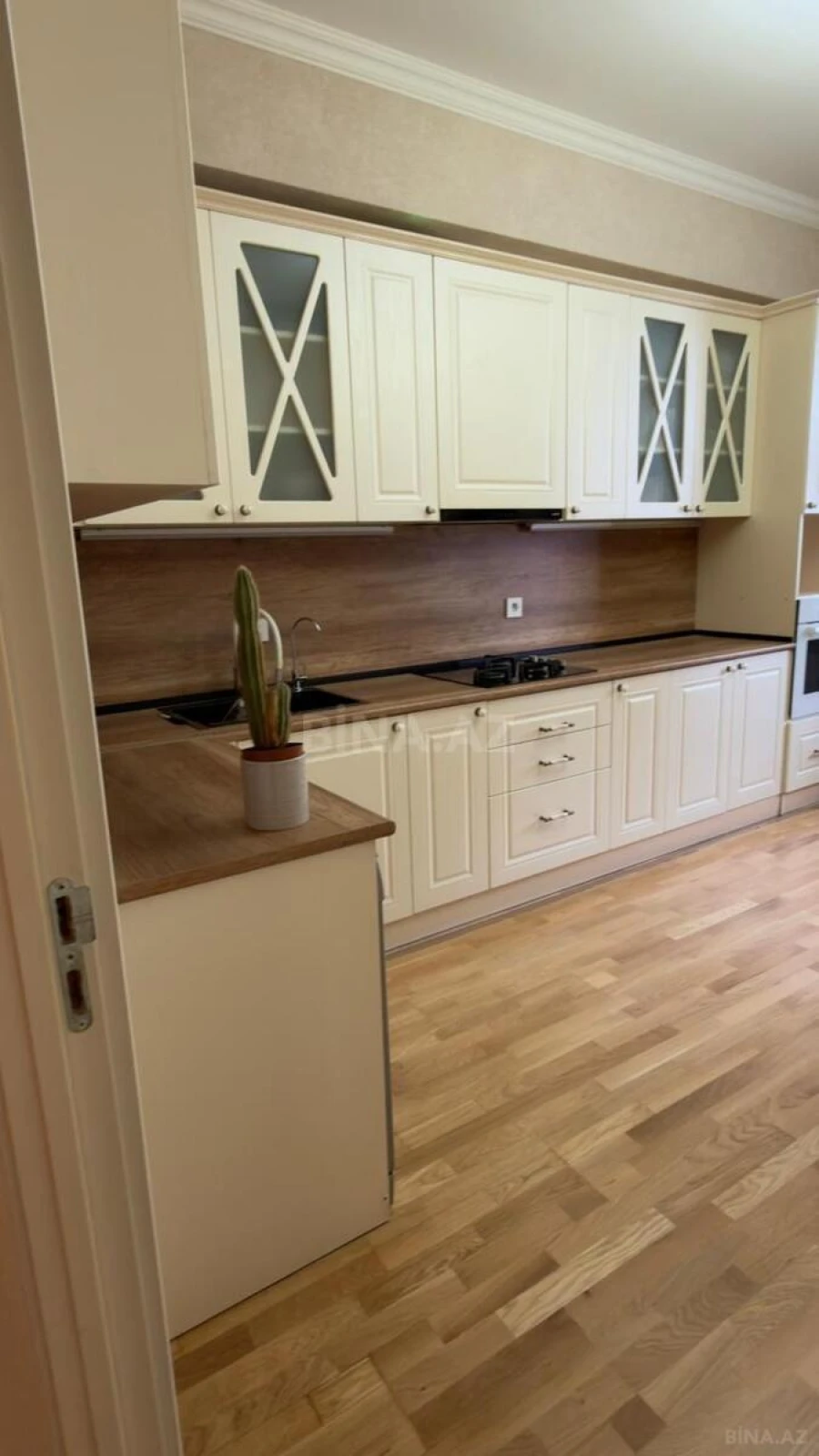 Satılır 3 otaqlı mənzil 120 m²