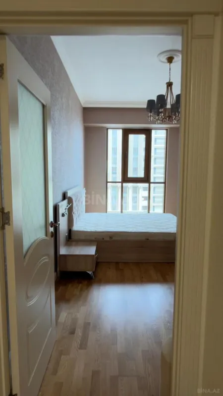 Satılır 3 otaqlı mənzil 120 m²