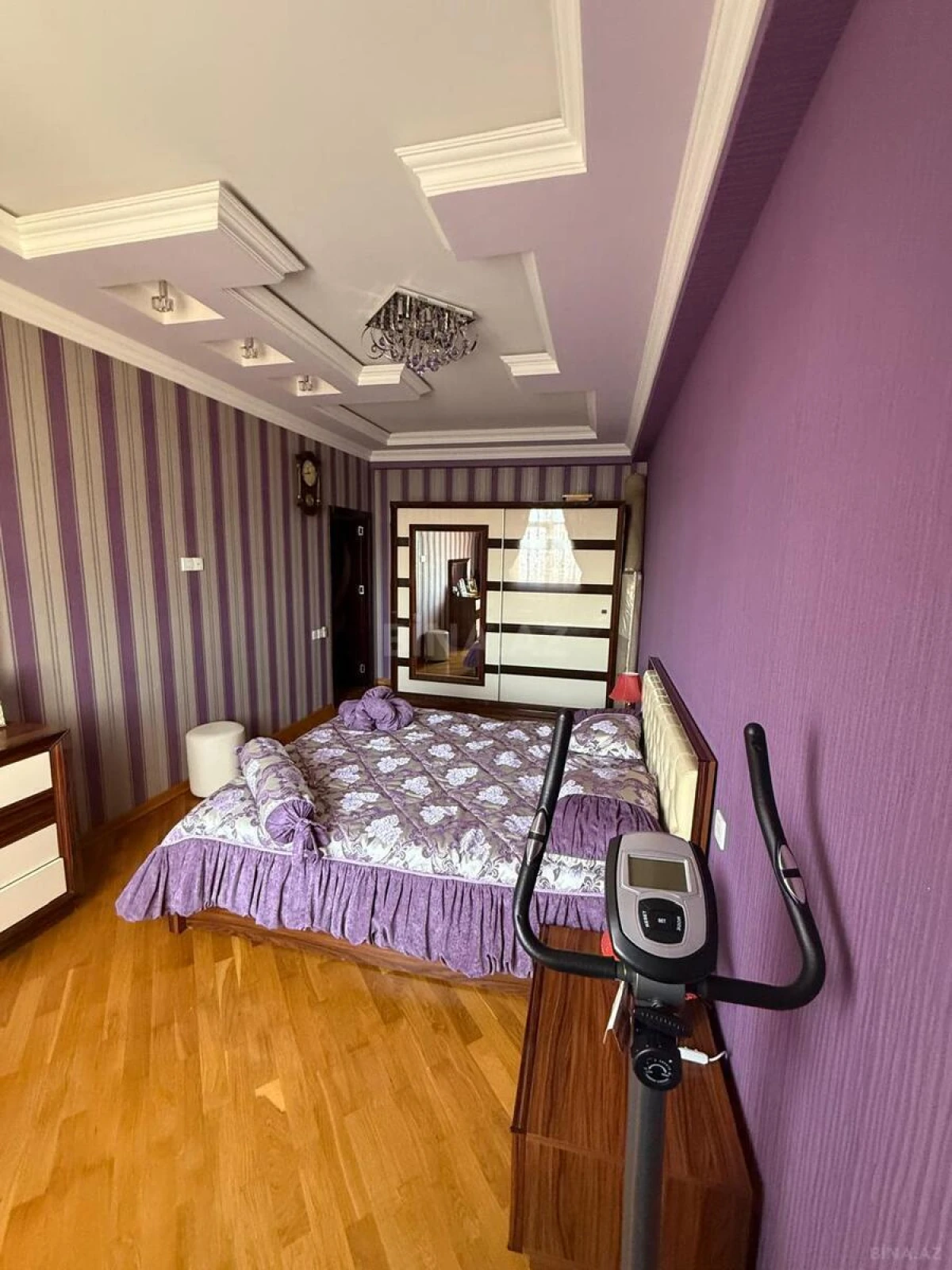 Satılır 3 otaqlı mənzil 122 m²