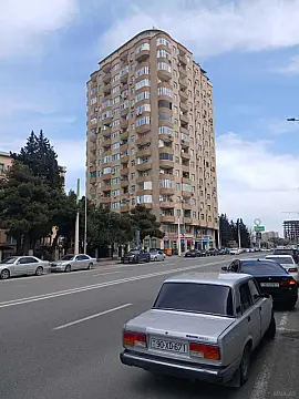 Satılır 3 otaqlı mənzil 122 m² — Bakı 3 otaq 122.00 m²