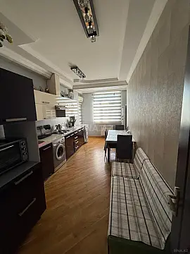 Satılır 3 otaqlı mənzil 122 m²
