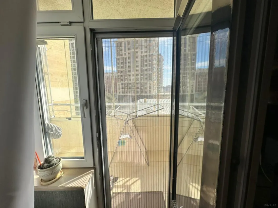 Satılır 3 otaqlı mənzil 130 m²