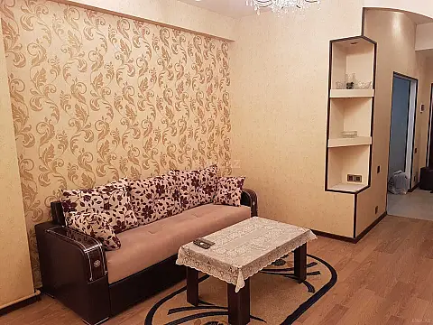 Kirayə verilir 2 otaqlı mənzil 55 m²