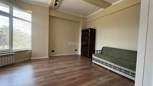 Kirayə verilir 2 otaqlı ofis 65 m²