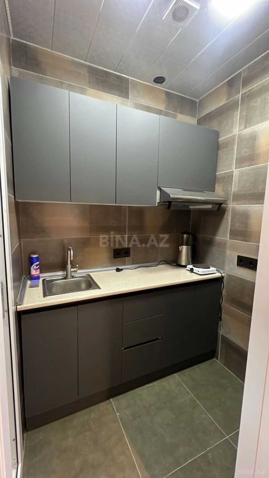 Kirayə verilir 2 otaqlı ofis 65 m²