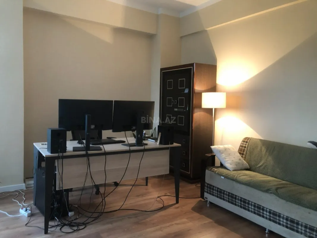 Kirayə verilir 2 otaqlı ofis 65 m²