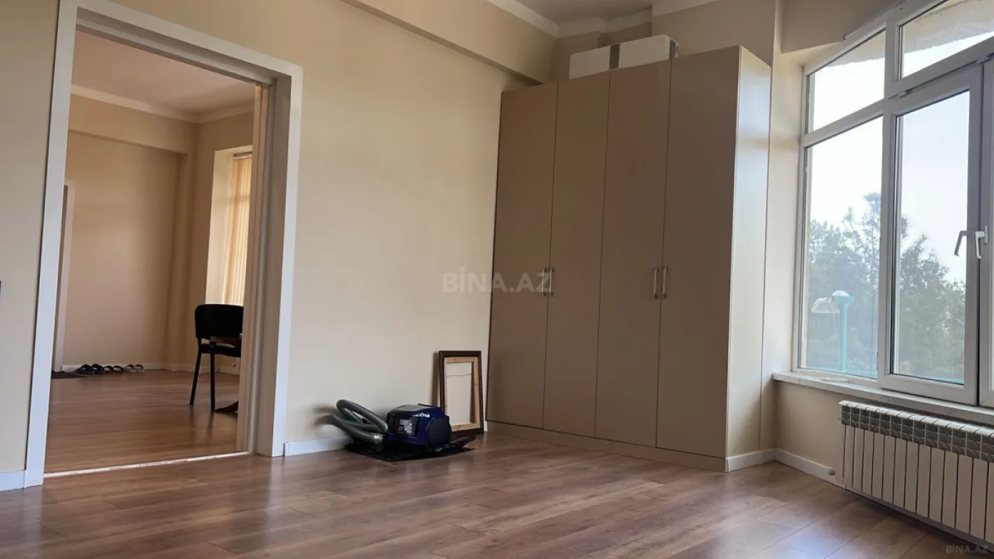 Kirayə verilir 2 otaqlı ofis 65 m²