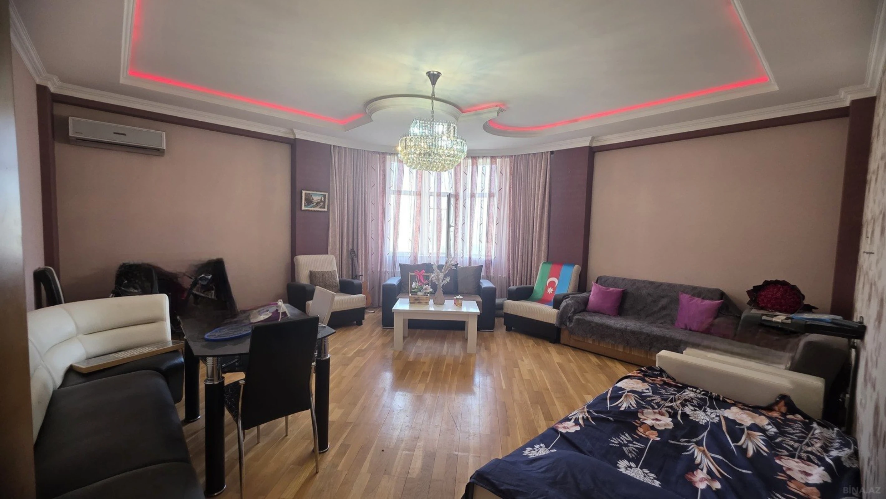 Satılır 3 otaqlı mənzil 120 m²