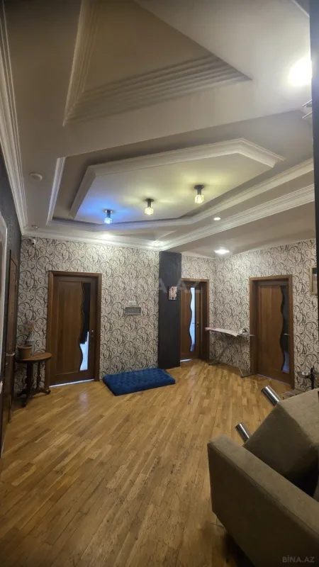 Satılır 3 otaqlı mənzil 120 m²