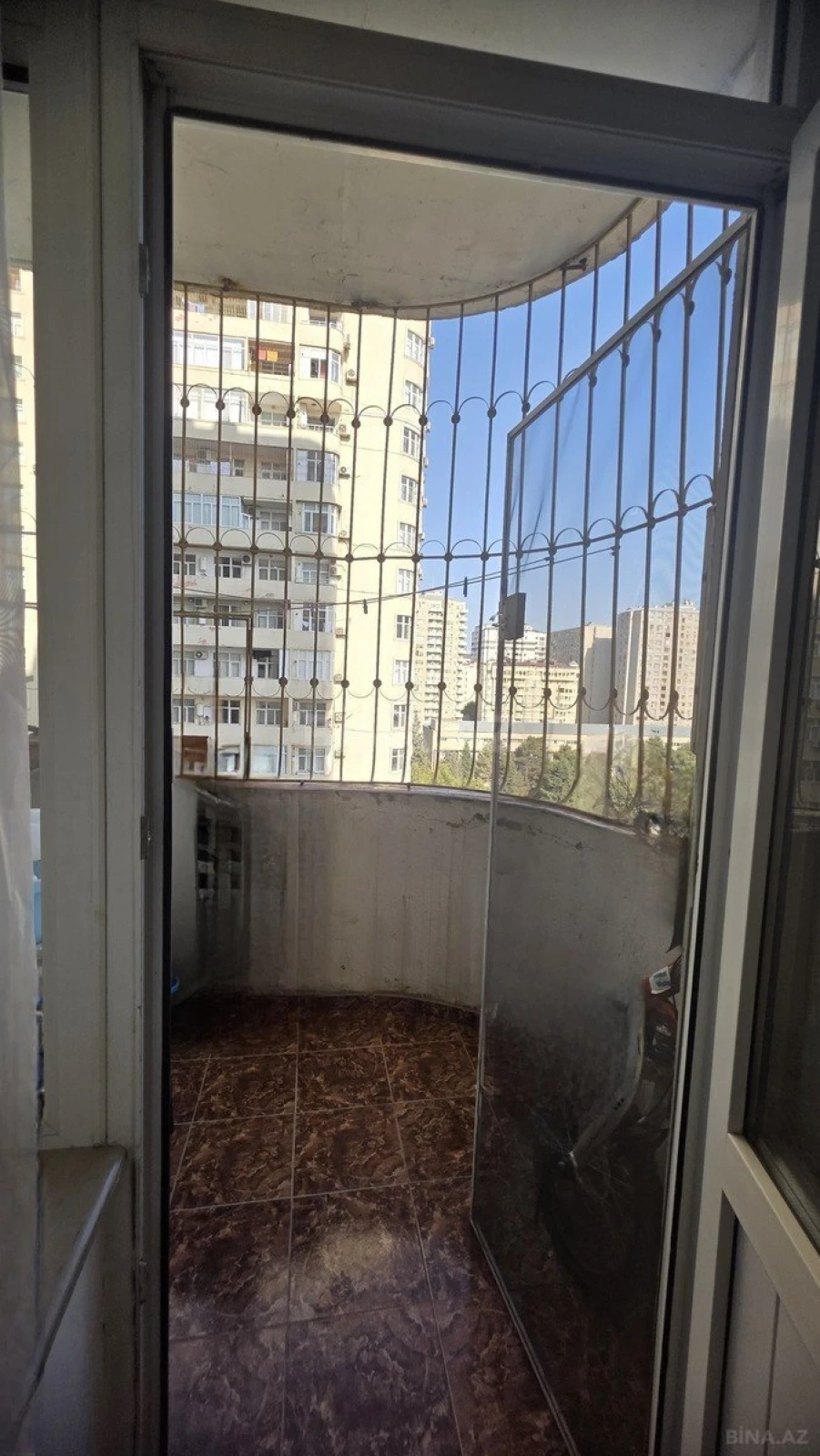 Satılır 3 otaqlı mənzil 120 m²