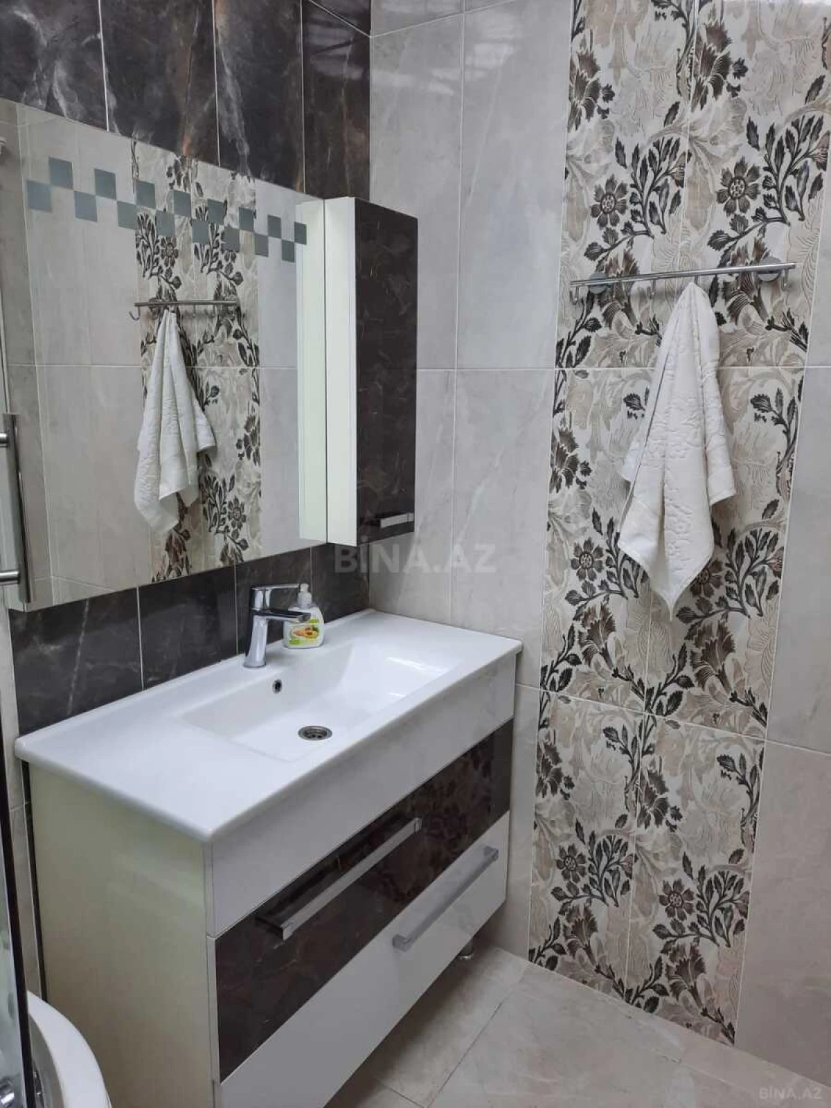 Satılır 3 otaqlı mənzil 120 m²