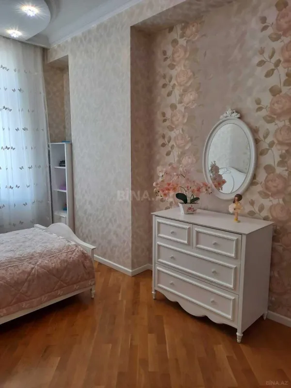 Satılır 3 otaqlı mənzil 120 m²
