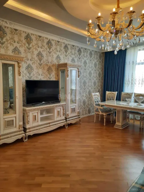 Satılır 3 otaqlı mənzil 120 m²