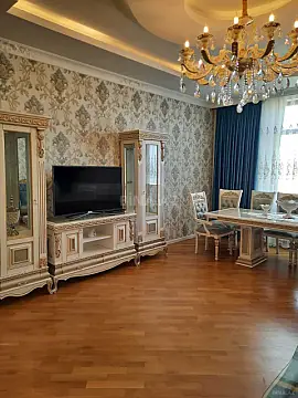 Satılır 3 otaqlı mənzil 120 m²