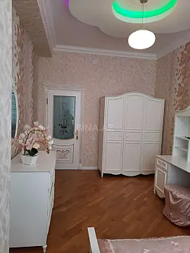 Satılır 3 otaqlı mənzil 120 m²